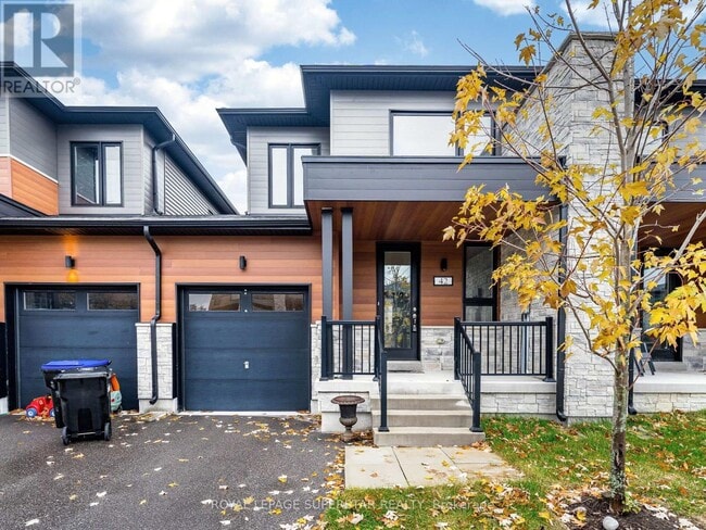 42 Eberhardt Dr in Wasaga Beach, ON - Building Photo - Building Photo