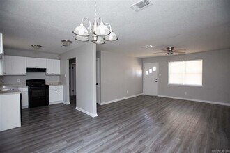 221 Pearl St in Jacksonville, AR - Building Photo - Building Photo