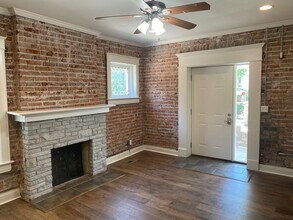 218 W 34th St in Kansas City, MO - Building Photo - Building Photo