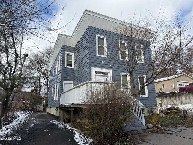 10 Orange St in Amsterdam, NY - Building Photo - Building Photo