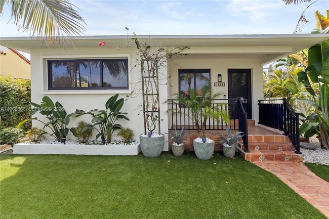 property at 1618 SW 18th St