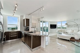 90 Alton Rd, Unit 1812 in Miami Beach, FL - Building Photo - Building Photo