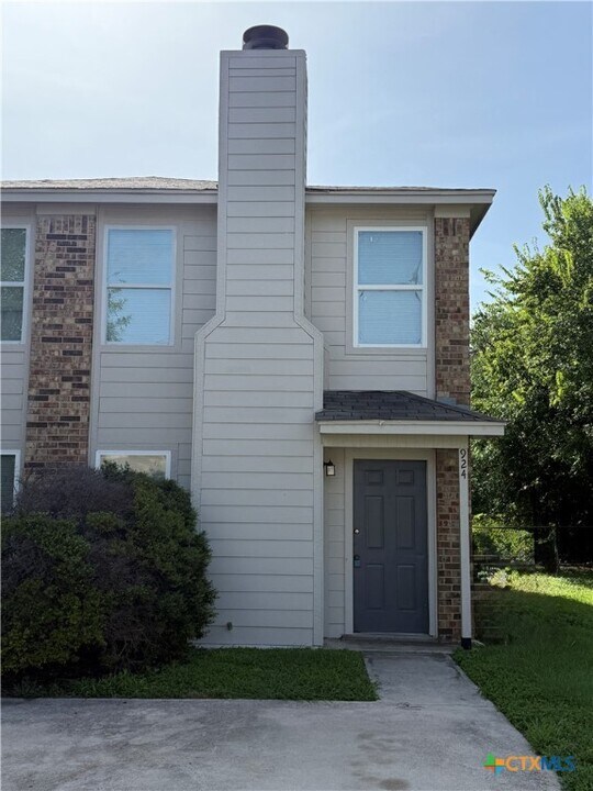 924 N 7th St in Copperas Cove, TX - Building Photo