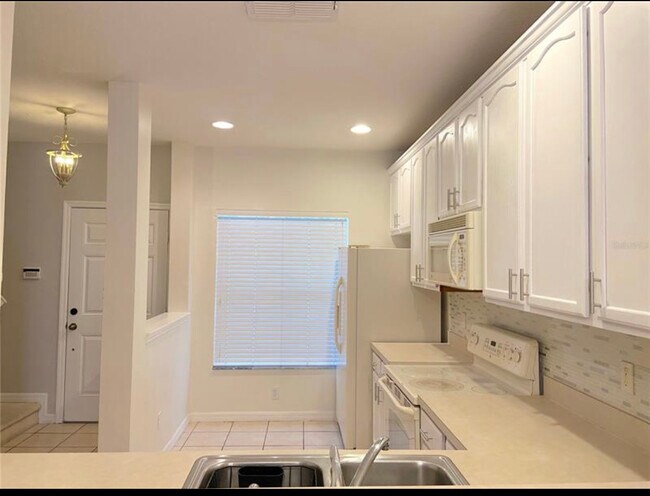 10604 Savannah Wood Ct in Orlando, FL - Building Photo - Building Photo