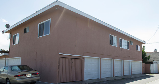 159th Street Apartments in Gardena, CA - Building Photo - Building Photo