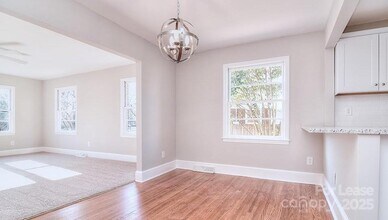 1437 Springwood Ln in Charlotte, NC - Building Photo - Building Photo