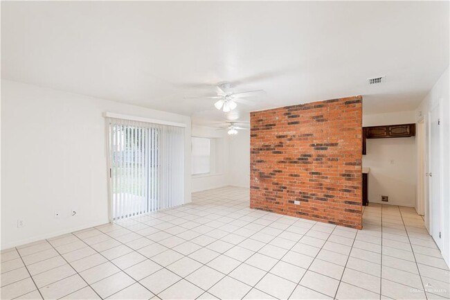 2900 N Cynthia St in McAllen, TX - Building Photo - Building Photo