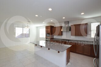 5105 N 81st Ave in Glendale, AZ - Building Photo - Building Photo