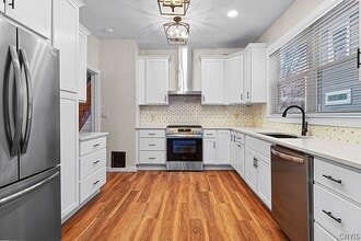 15 Hillside Ave in New Hartford, NY - Foto de edificio - Building Photo