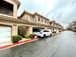 20402 Santa Ana Ave in Newport Beach, CA - Building Photo - Building Photo