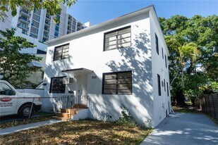 3665 SW 16th St in Miami, FL - Building Photo