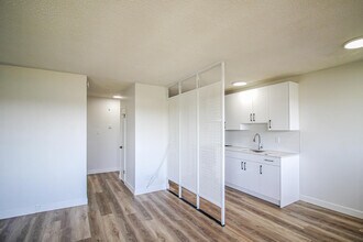Sandhaven in Edmonton, AB - Building Photo - Building Photo