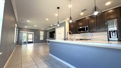 2827 Westwood Ave in New Smyrna Beach, FL - Building Photo - Building Photo