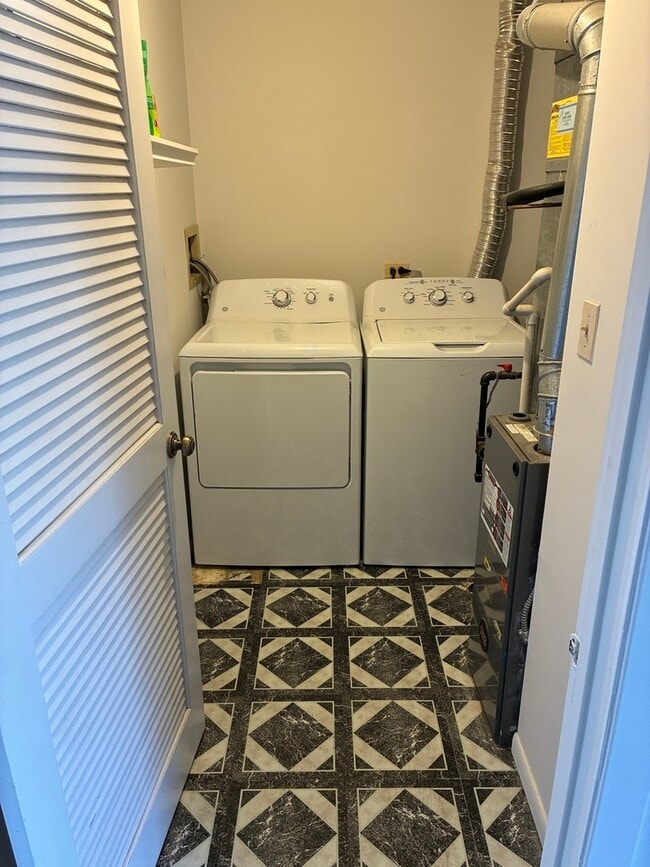 1213 Cranbrook Dr in Schaumburg, IL - Building Photo - Building Photo