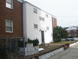 571 Shore Rd Apartments