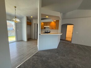 607 Meadowbrook Dr in Nampa, ID - Foto de edificio - Building Photo