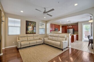 10419 Paradisio Pl in San Diego, CA - Building Photo - Building Photo