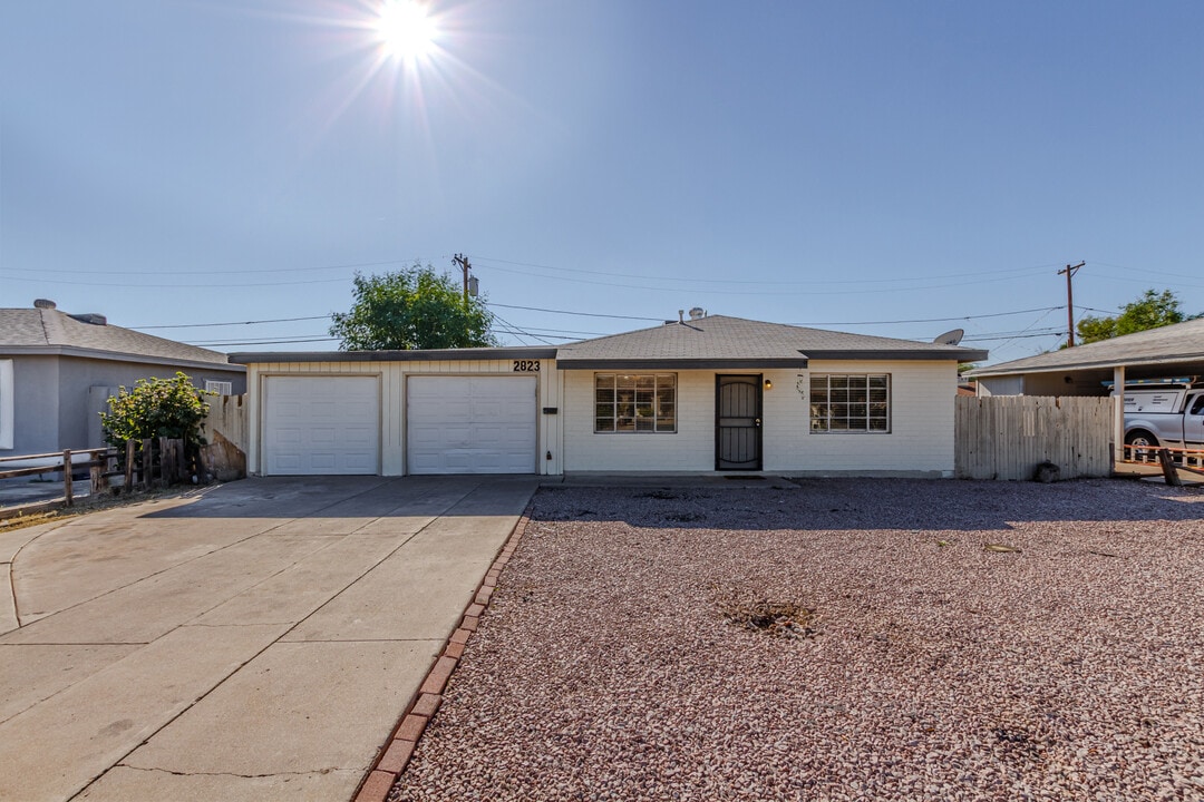 2823 W Keim Dr in Phoenix, AZ - Building Photo