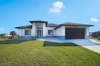 2507 NE 1st Ave in Cape Coral, FL - Building Photo - Building Photo