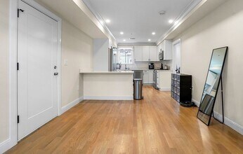 31 Blaine St, Unit #1 in Boston, MA - Building Photo - Building Photo