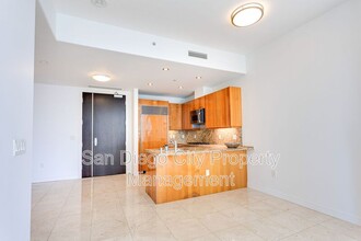 550 Front St in San Diego, CA - Foto de edificio - Building Photo