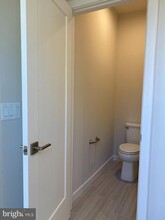 7465 Backett Wood Ter in McLean, VA - Foto de edificio - Building Photo