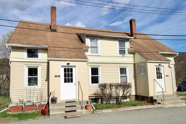 property at 4 School House Ln