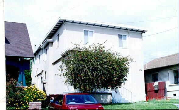 974 60th St in Oakland, CA - Foto de edificio - Building Photo