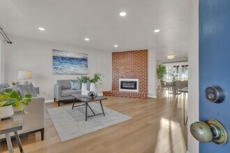 7472 Blue Fox Way in San Ramon, CA - Foto de edificio - Building Photo