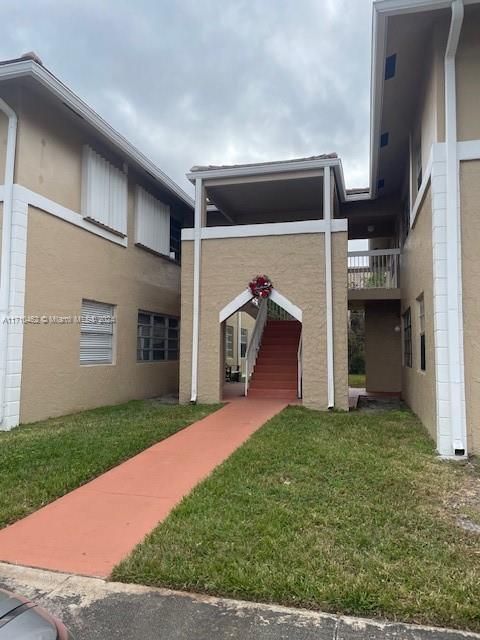 10068 Twin Lakes Dr in Coral Springs, FL - Building Photo - Building Photo