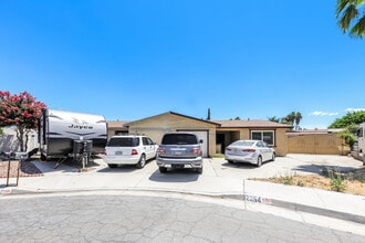 2354 Antigua Court55 Senior Community in Hemet, CA - Foto de edificio - Building Photo