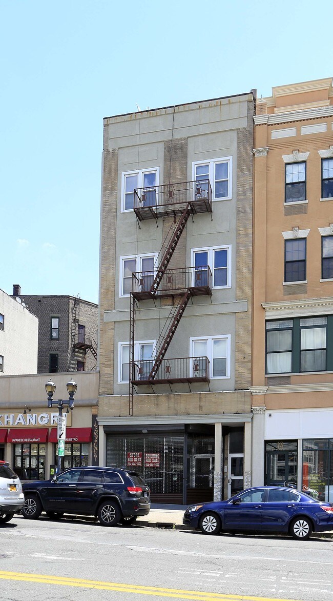 Warburton Avenue Mixed Use in Yonkers, NY - Building Photo - Building Photo