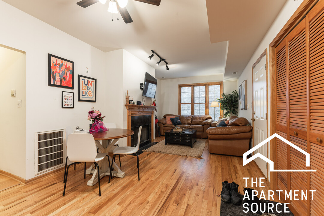 1461 W Cortez St, Unit 2N in Chicago, IL - Foto de edificio