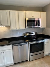 499 Asbury Ridge in Shelton, CT - Building Photo - Building Photo