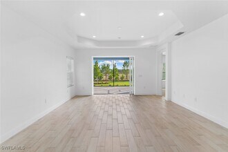 4580 Skysail Dr in Naples, FL - Building Photo - Building Photo