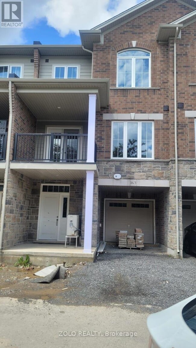 property at 677 Park Rd N