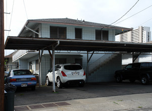 817 Olokele Ave in Honolulu, HI - Building Photo - Building Photo