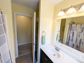 327 Melbourne Ln in Mechanicsburg, PA - Foto de edificio - Building Photo