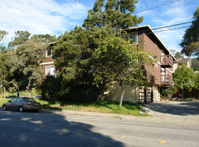 100 Avenue Portola in Half Moon Bay, CA - Building Photo - Building Photo