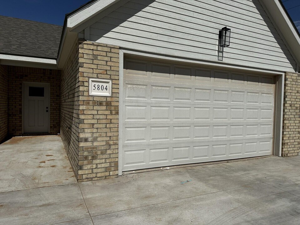 5809 Urbana Pl in Lubbock, TX - Foto de edificio