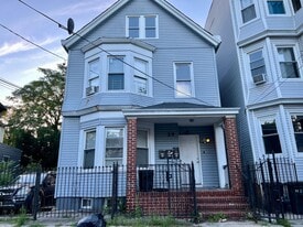 29 Alexander St in Newark, NJ - Building Photo