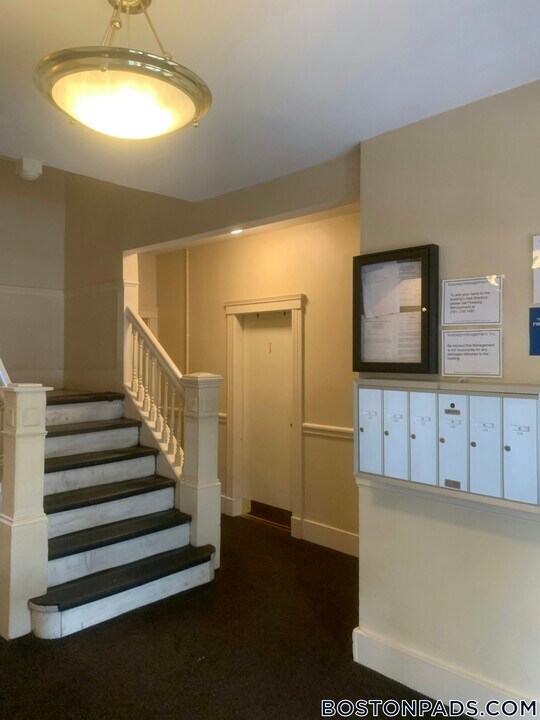 4-8 Vinal St in Boston, MA - Building Photo