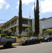 3001 Ala Napuaa Pl in Honolulu, HI - Building Photo - Building Photo