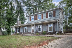 132 Oak Trail in Belmont, NC - Building Photo