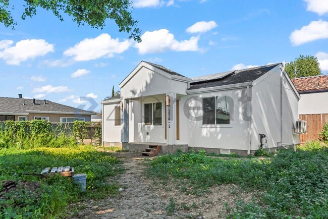 property at 374 S 21st St