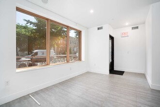 424 E 143rd St in Bronx, NY - Building Photo - Interior Photo