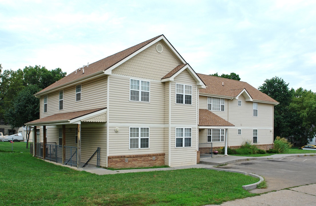 523 SW Fillmore St in Topeka, KS - Building Photo