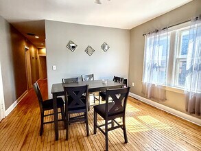 831 N Ashland Ave in Chicago, IL - Building Photo - Building Photo