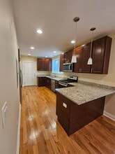 6317 N Washtenaw Ave, Unit #3 in Chicago, IL - Building Photo - Building Photo
