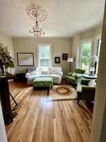 236 Ocean Point Rd in Boothbay, ME - Building Photo